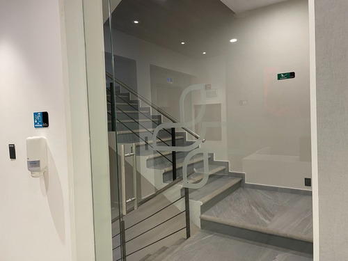 Imagen 15 de 27 de Oficinas Corporativas Nuevas Y Modernas