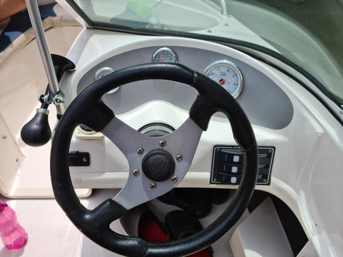 Tecno 445 Yamaha 40hp