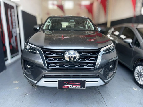 Toyota Hilux SW4 Hilux SW4 SRX 4x4 2.8 TDI 16V Dies. Aut.