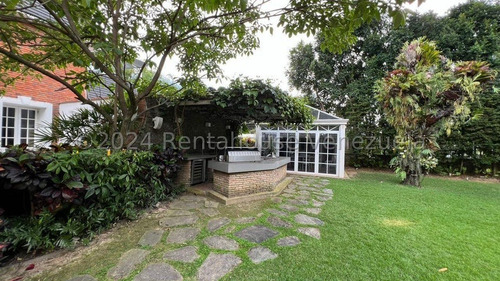 Bella Casa En Venta En El Country Club. 24-14240. Cr