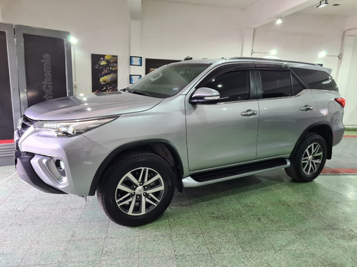 Toyota Sw4 2.8 Srx 177cv 4x4 7as At 2017