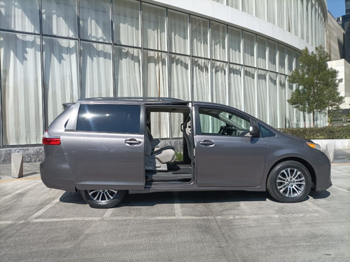 Toyota Sienna 3.5 Xle At
