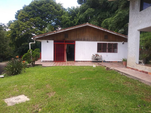 Casa Con Anexo Independiente En Venta En La Tara, Corralito Cerca Del Automercado Fresco Market Entrada Por La Antigua Filipinas