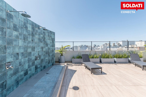 Departamento En Venta De 4 Ambientes En Caballito Con Balcón Y Patio. Excelente Construcción.