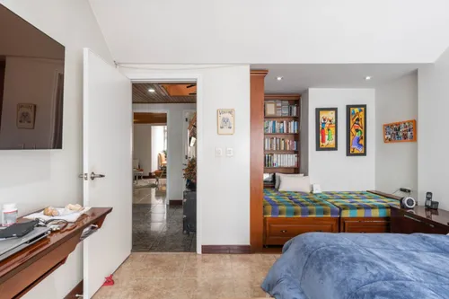 Apartamento En Venta En El Chicó. Cod V15687