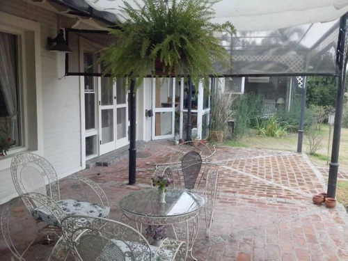 Casa 6 Ambientes Con Cocheras