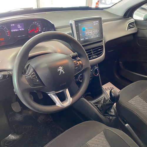 Imagen 2 de 4 de Peugeot 208 Allure