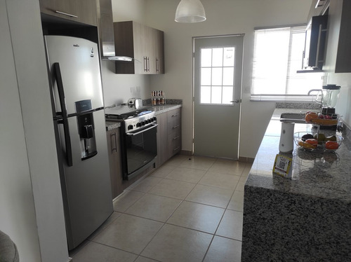 Casa En Venta Nueva En Aurea En Circ. Courvosier En Torreón, Coahuila.