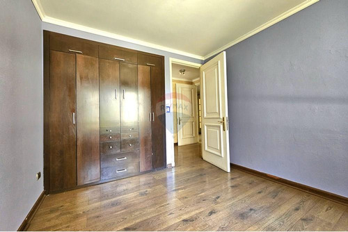 4 Dormitorios Amplios Y Renovado. Departamento