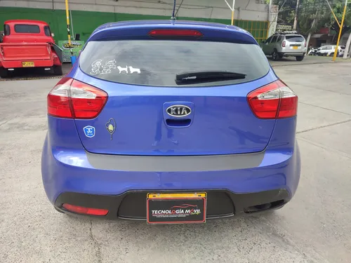Kia Rio Spice 2012 Hatchback Mecanico 6 Cambios