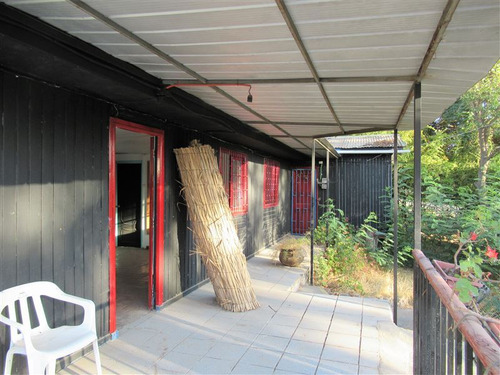Casa En Venta De 8 Dorm. En La Florida