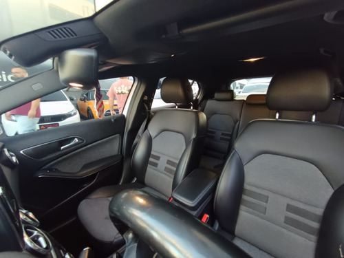 Mercedes-Benz Classe GLA 1.6 Advance Turbo Flex 5p