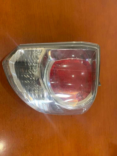 Stop Derecho Toyota Fortuner 12-17 Original Con Detalle