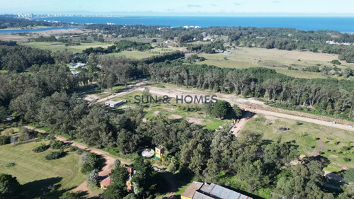 Oportunidad Terrenos De 1.000 Mts Financiados Hasta En 5 Años En Barrio Cerrado Con Servicios En Punta Ballena