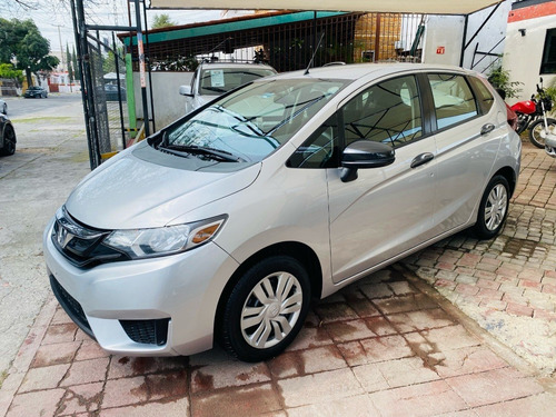 Imagen 4 de 11 de Honda Fit Cool 2015