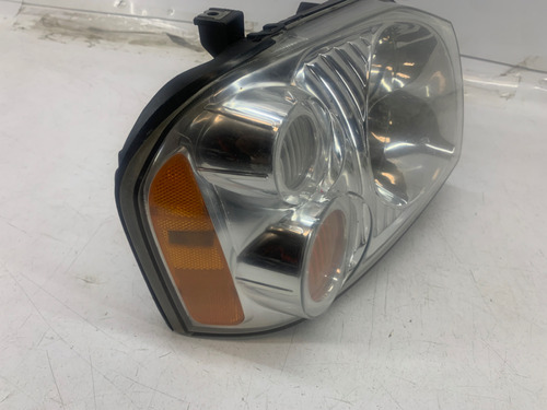 Faro Derecho Nissan Frontier 2008 - 2015