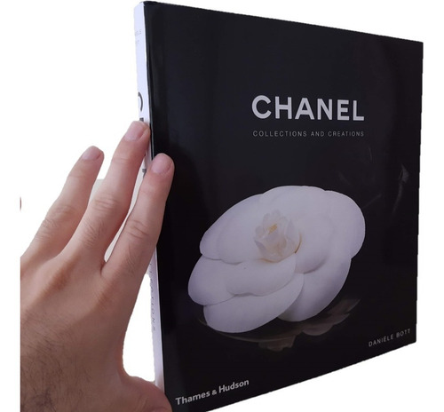 Imagem 3 de 10 de Livro Chanel Decorativo Capa Dura Decoração Pronta Entrega