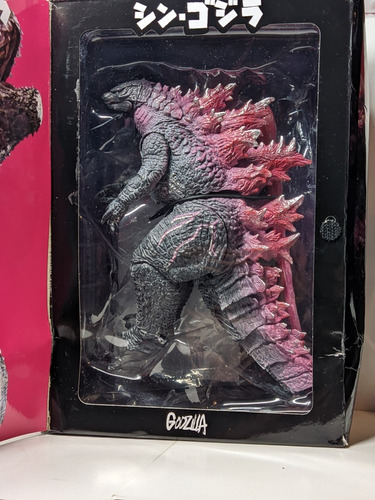 Godzilla Rose Figura Tipo Neca