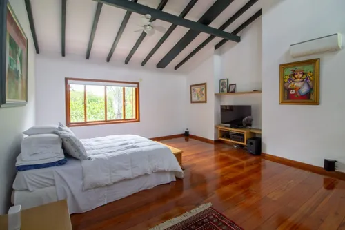 Casa En Arriendo/venta En Las Mercedes. Cod A4615
