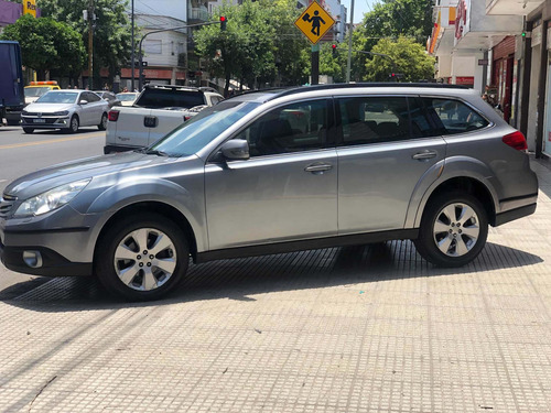 Imagen 6 de 18 de Subaru Outback 2010 2.5 Awd Cvt Limited 173cv..