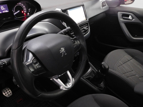 Peugeot 208 1.6 Feline 2014