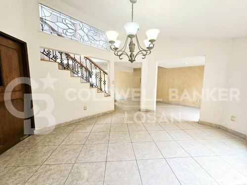 Casa En Venta En Jacinto Pallares, Cto Juristas