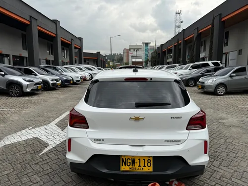 Chevrolet Onix 1.0T Premier Hatch At