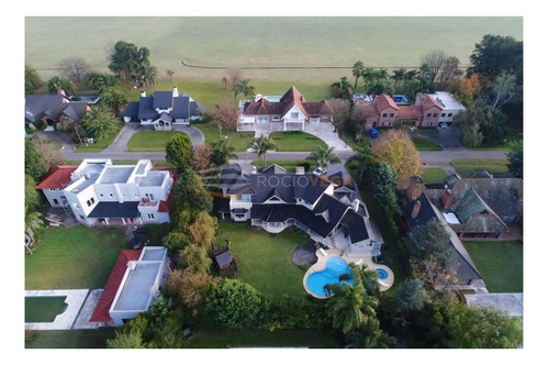 Imagen 4 de 30 de Magnífico Chalet En Venta En Country San Diego- Moreno