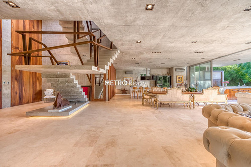 Impresionante Casa En El Yacht, Nordelta
