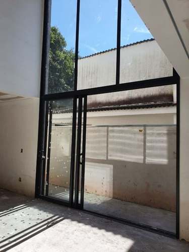 Imagem 8 de 11 de Sobrado Para Venda No Bairro Arujázinho I, Ii E Iii Em Arujá - Cod: Ai23702 - Ai23702