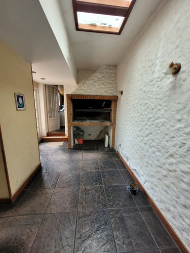 Venta Casa Tipo Chalet Centrica En Comodoro Rivadavia