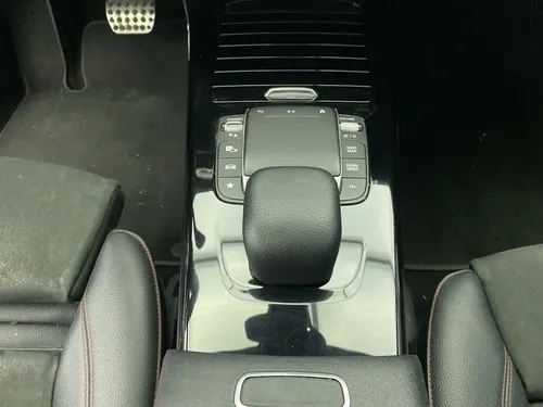 Mercedes-Benz Clase CLA 180 1.3 Amg Line