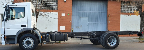 Imagen 2 de 15 de Mercedes Benz Atego 1419/48 Chasis Año 2021