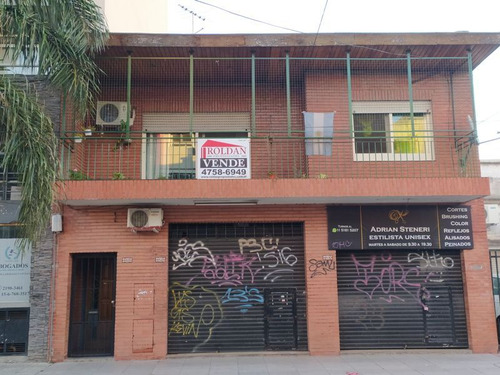 Casa + 2 Locales + Caseros Centro + Lote 8,66 X 32,68 Mts