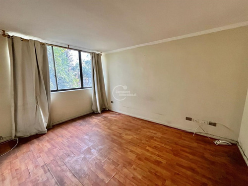 Departamento En Arriendo De 2 Dorm. En Las Condes