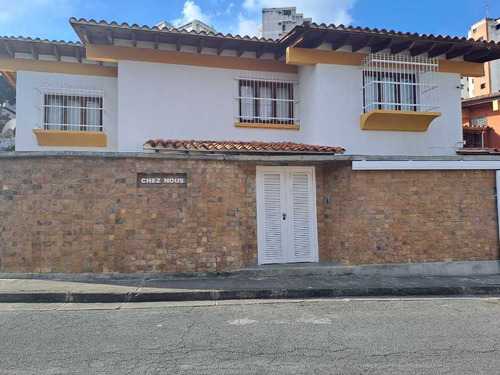 Se Vende Casa 450m2 5h-5b-3p Santa Paula 8145 