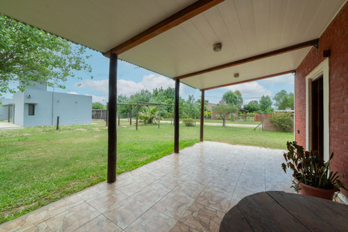 Casa/quinta En Venta De 2 Dormitorios, Arroyo Leyes