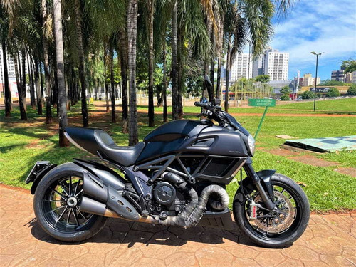 Imagem 4 de 11 de Ducati Diavel Dark Abs