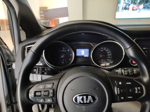 Imagen 4 de 10 de Kia Carnival 2019