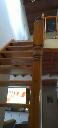 Casa En Venta - 4 Dormitorios 2 Baños - Rafael Calzada