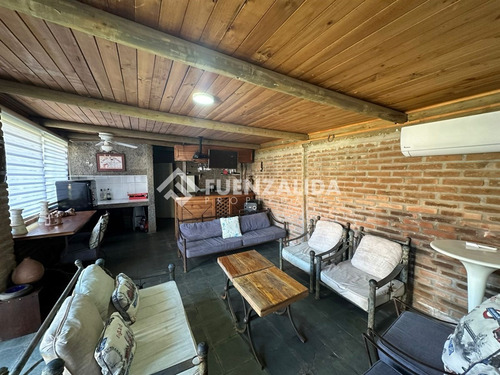 Casa En Arriendo De 7 Dorm. En Talagante