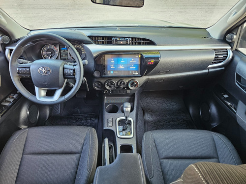 Toyota Hilux Pick-up 2.8 Cd Sr 204cv 4x4 At