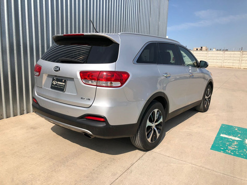 Imagen 5 de 15 de Kia Sorento 2016 3.3 V6 Ex Piel 7 Pasajeros At