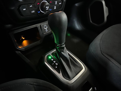Jeep Renegade 1.8 16V FLEX LONGITUDE 4P AUTOMÁTICO