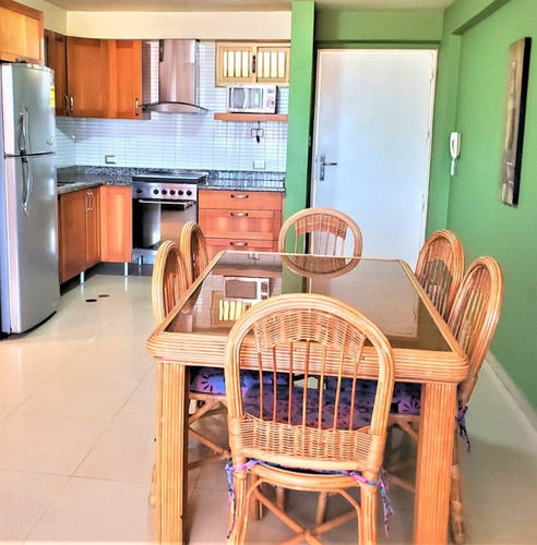 Imagen 7 de 12 de Apartamento En Alquiler En Margarita
