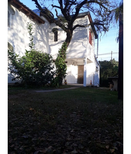 Imagen 2 de 8 de Casa Con 3 Dormitorios En Calle Tronador Villa Allende