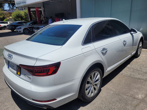 Audi A4 2.0 T Select 190hp Dsg
