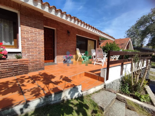 Casa En Venta En Excelente Zona De Maldonado, Proximo A Colegios - Ref : Eqp5223