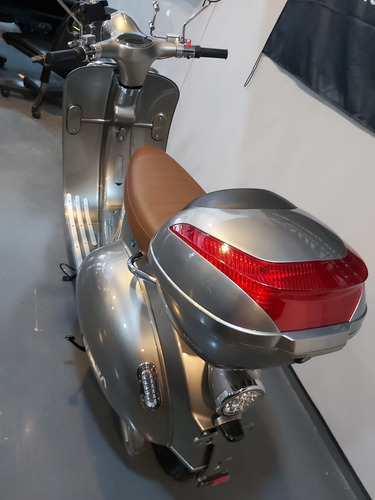 Imagen 3 de 18 de Scooter Electrico No Vespa Full 50km Aut 50km/velocidad D
