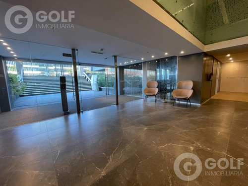 Venta De Oficina Con Renta Para Inversión En Carrasco